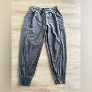 Offline by Aerie After Party Gray Velour Joggers SZ M